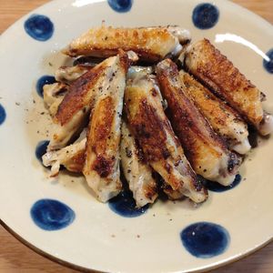 なべ円の作ってみた!投稿(【手羽中の旨塩焼き】レモンを掛けてサッパリ。焼き鳥屋風ˎˊ˗)