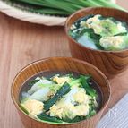 簡単！にらとキャベツの卵スープ