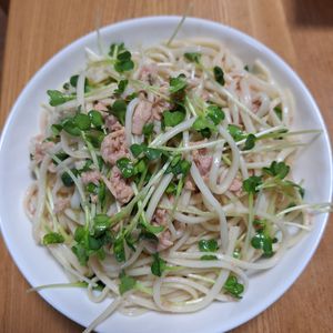 1173043の作ってみた!投稿(ゆでたそうめんに和えるだけ！水菜とツナの和えそうめん)