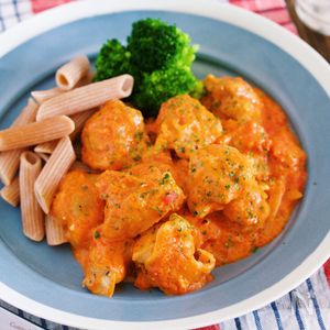 煮込みは10分♪『チキンの濃厚♡トマトクリーム煮』 | レシピサイトNadia