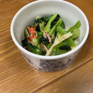 たぬぽんの作ってみた!投稿(【小松菜とカニカマの辛子和え】レンジ2分！楽！ｳﾏ！作り置き)
