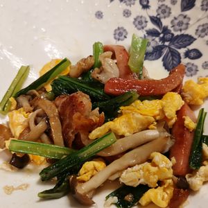 まきこっちの作ってみた!投稿(旨味が詰まった!豚と小松菜の中華炒め)