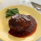 しっとり柔らかジューシー『赤ワインソースのハンバーグ』