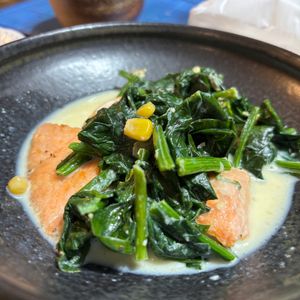 あなぼんごはんの作ってみた!投稿(ヘルシー簡単美味しい♡生鮭とほうれん草の中華コーンクリーム煮)
