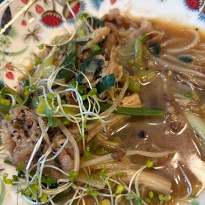 じゅんこの作ってみた!投稿(裏ワザで劇的シャキシャキ！豚肉ともやしの中華炒め)