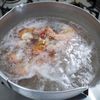 海老ときゅうりの塩昆布サラダ素麺和えの下準備