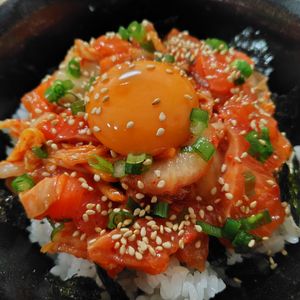 1285824の作ってみた!投稿(辛うま☆サーモンキムチユッケ)