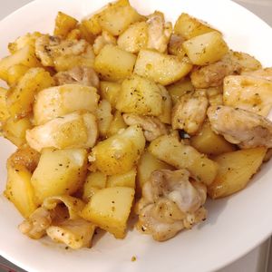 ゆきの作ってみた!投稿(【テリヤキチキン＆ほくほくポテト】甘辛味のやみつき簡単おかず)