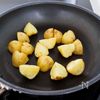 『鶏肉と新じゃがのハニーマスタード炒め』こってり♡ご飯が進むの工程4