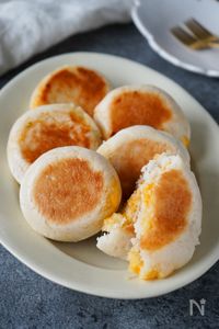フライパンで完成♡『もちっと米粉チーズパン』家族に大人気！