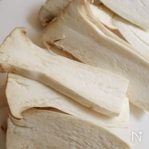 やみつきの旨さ♡トースターで楽々♫エリンギのガーリック焼き