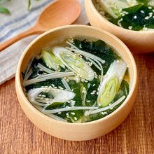 おいしく腸活♩わかめとえのきのねぎ塩スープ