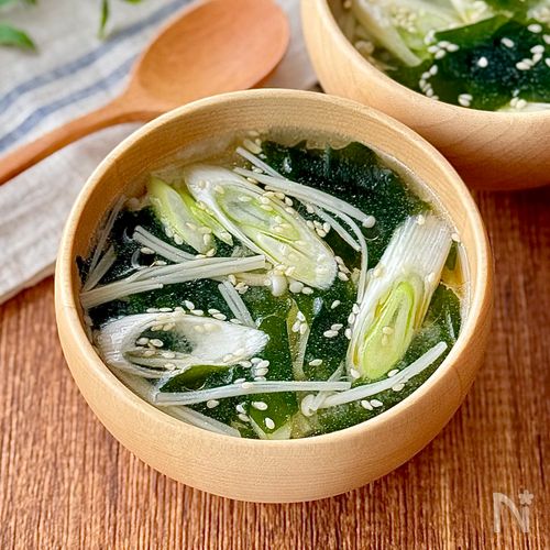おいしく腸活♩わかめとえのきのねぎ塩スープ