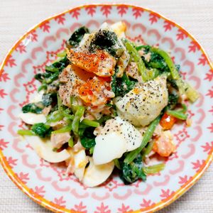 よっこの作ってみた!投稿(ほうれん草と半熟卵の《にんにく♡おかかマヨサラダ》)