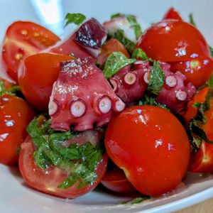 まゆのの作ってみた!投稿(疲労回復効果も！夏の副菜【ミニトマトとたこの梅だしマリネ】)