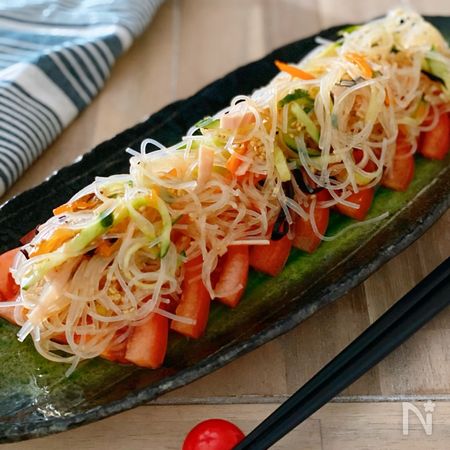 冷やしトマトの中華春雨サラダのせ By みいこ レシピサイト Nadia ナディア プロの料理家のおいしいレシピ