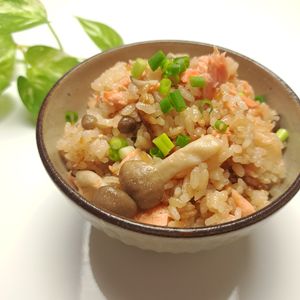 とのちゃまの作ってみた!投稿(【鮭バター醤油の炊き込みご飯】ふんわり香るバター風味♬︎)