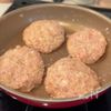 ワンパン♪きのこあんかけハンバーグの工程1