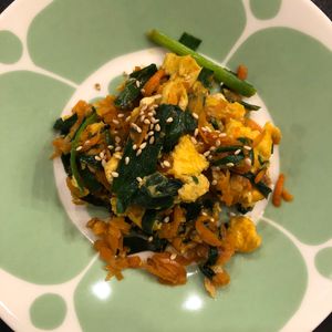 1032950の作ってみた!投稿(シンプルだけど美味しい！『簡単♡ニラと人参のたまご炒め』)