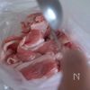 豚こまとピーマンの味噌バター炒めの工程1