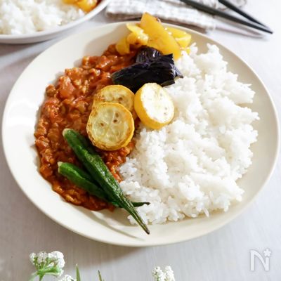彼が夢中で食べる!旬の夏野菜を詰め込んだ!夏野菜カレー
