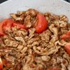 【簡単！ごまの香りが良い】豚肉とトマトの甘辛ごまだれ炒めの工程4