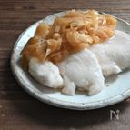 むね肉がプルンプルン♪鶏むね肉の新玉ねぎ添え