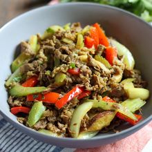 【牛肉と野菜のカレー炒め】たっぷり野菜でヘルシーに♪