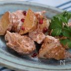 鶏と新じゃがいもの揚げ焼き、オーロラソース和え