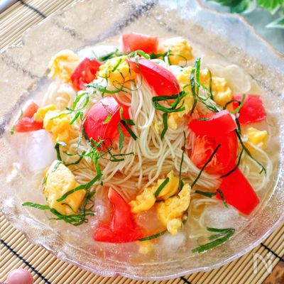 柚子こしょう香る♪さっぱり塩味♡トマたま大葉そうめん