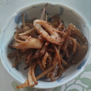 KUMIKOの作ってみた!投稿(ごぼうとこんにゃくの甘辛炒め【作り置き】)