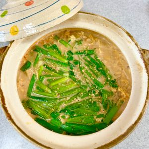 のりのり🐾🎀🤍の作ってみた!投稿(簡単10分！これだけでも満腹「豆腐とニラのもやし担々スープ」)
