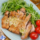 皮パリパリ♡野菜と食べるタレだく油淋鶏