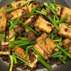 (・∀・)コロンの作ってみた!投稿(行列の中華屋さんの🍚ニラと厚揚げの麻辣肉味噌炒め🤩)