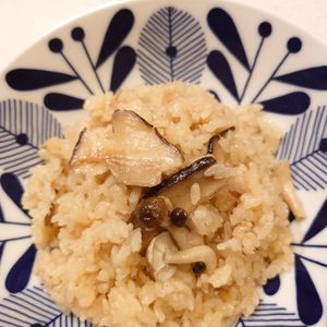 プイプイモルンの作ってみた!投稿(具材は2つだけ！包丁不要で簡単「ツナと椎茸の炊き込みご飯」)