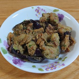 さおりんの作ってみた!投稿(【レンチンなすのおかか胡麻和え】火を使わず作れる夏副菜♡)