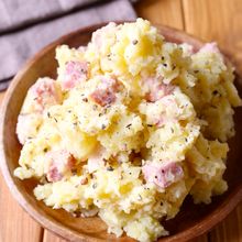 レンジで5分!【やみつきポテトサラダ】じゃがいもとハムだけ♩