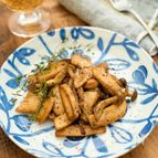 やみつき！エリンギとしめじのガリバタ醤油炒め