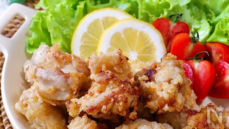 爽やかな夏用唐揚げ♡『ザクザク衣の塩レモン唐揚げ』 | レシピ