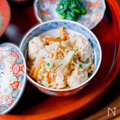 【納豆と鶏だんごの炊き込みご飯】高タンパク低脂肪！