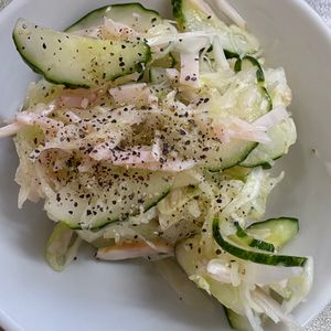 ひまわりの作ってみた!投稿(ポリ袋で簡単！きゅうりとキャベツとハムのマリネサラダ)