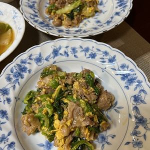 Hikeyの作ってみた!投稿(ご飯に合う‼︎『春キャベツと豚こま肉のとろたまオイ味噌炒め』)