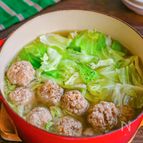 豚団子とキャベツの旨塩鍋・キャベツたっぷり食べられます！