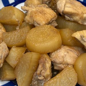 とーるじーじの作ってみた!投稿(【鶏大根の味しみ煮込み】時短で柔らか♬︎甘辛ほっこり煮物♬︎)