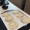 新食感！これはハマる【れんこんと海老のミルフィーユカツ】の下準備