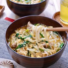 具沢山でお腹いっぱい食べれる♡『韓国風チゲたまうどん』