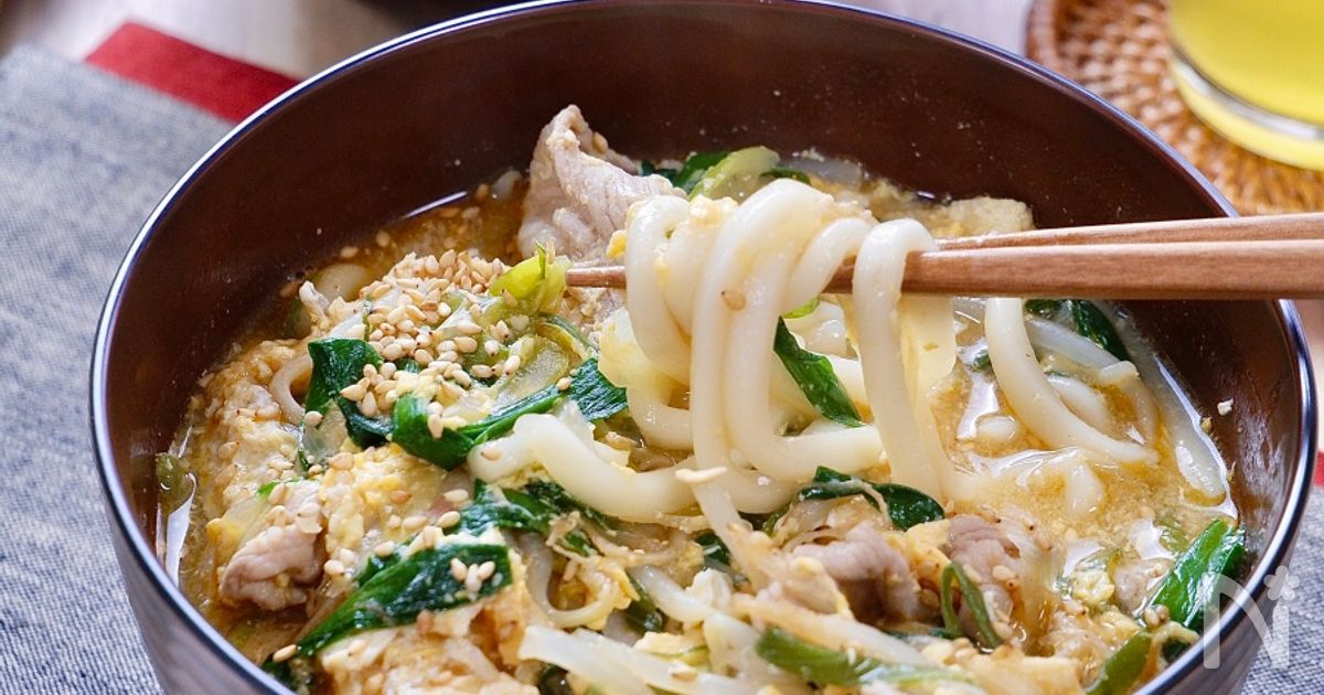 具沢山でお腹いっぱい食べれる♡『韓国風チゲたまうどん』