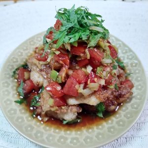 M＊Pの作ってみた!投稿(ピリ辛ダレがおいしい♩たっぷりトマトの油淋鶏)