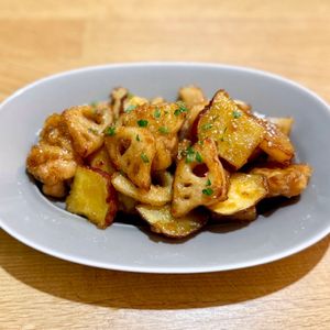 やあの作ってみた!投稿(【さつまいも鶏れんこんバター醤油ソテー】シャキほく秋おかず♡)