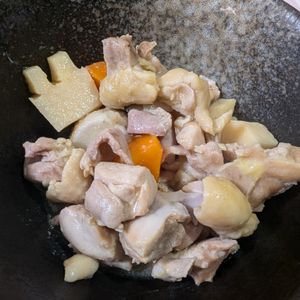 たかし（娘2人）の作ってみた!投稿(ほっこり和食のお惣菜♪筍とねっとり根菜の味しみしみ煮物🤭)